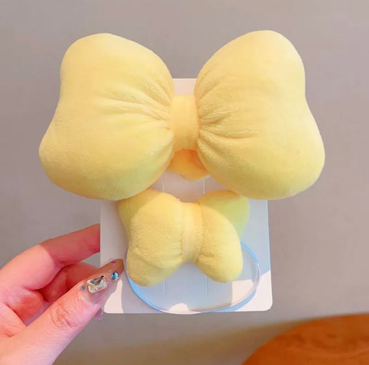 Bow, doll outfit/clothes(no doll)